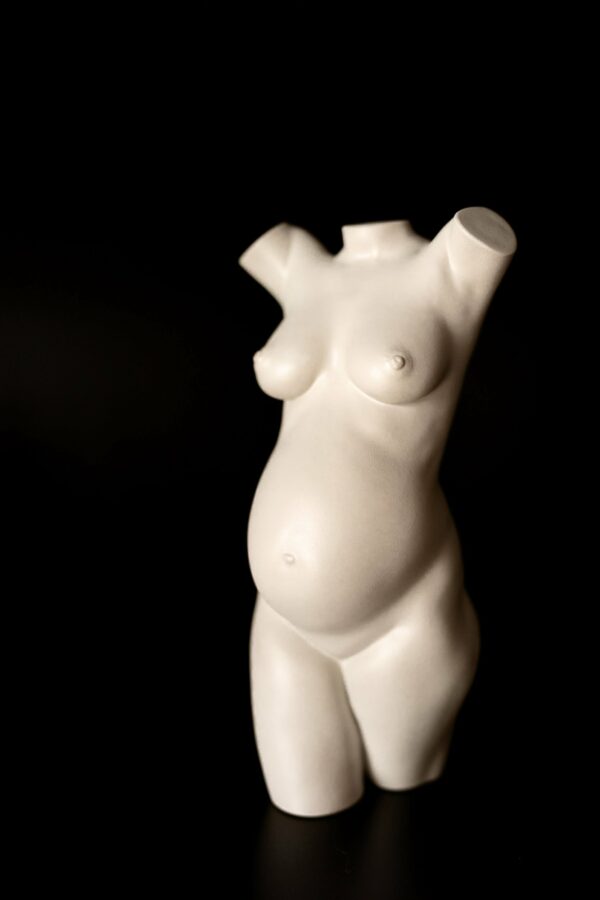 Statuette 3D de grossesse couleur beige